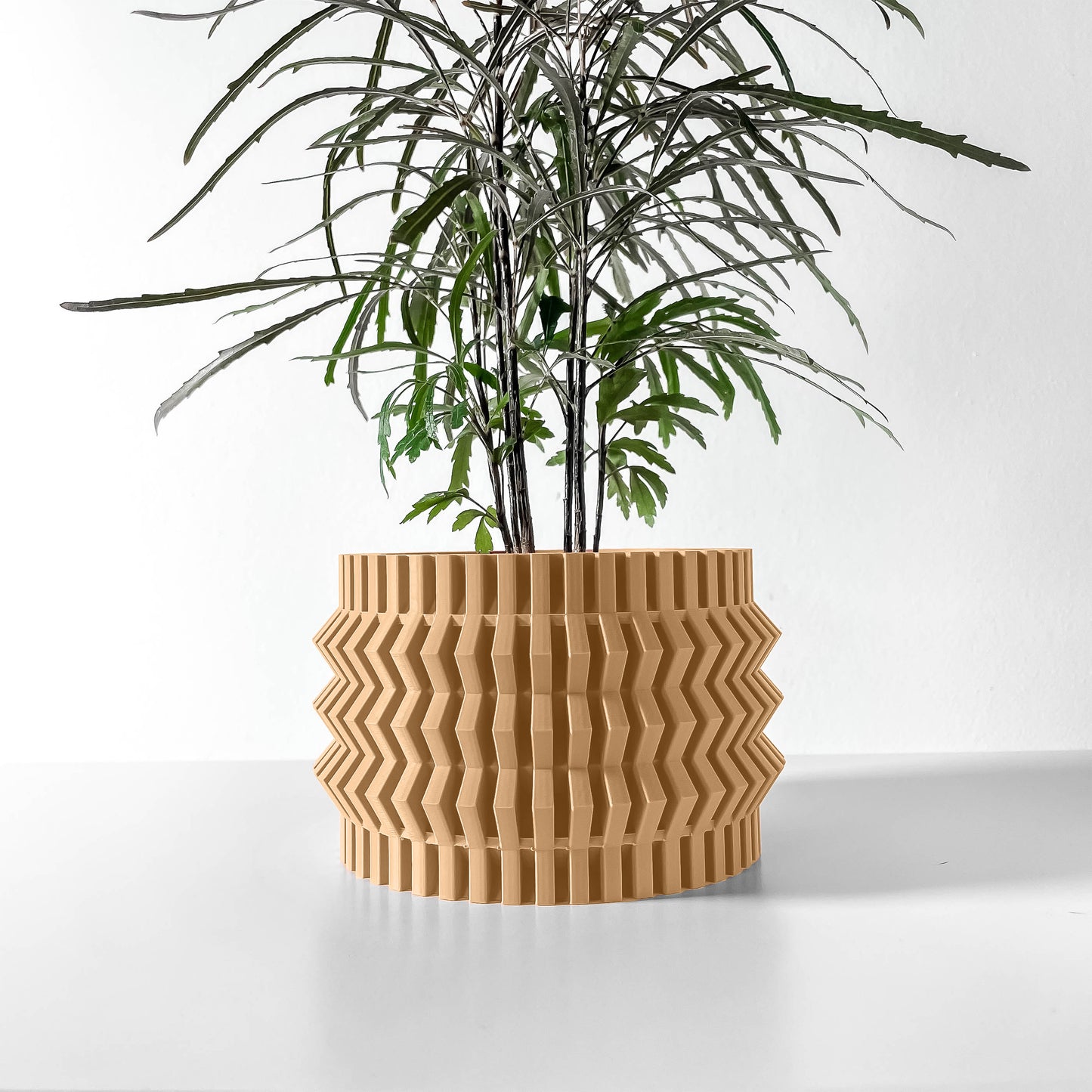 Indoor Planter Pot Alio with Drainage and Drip Tray