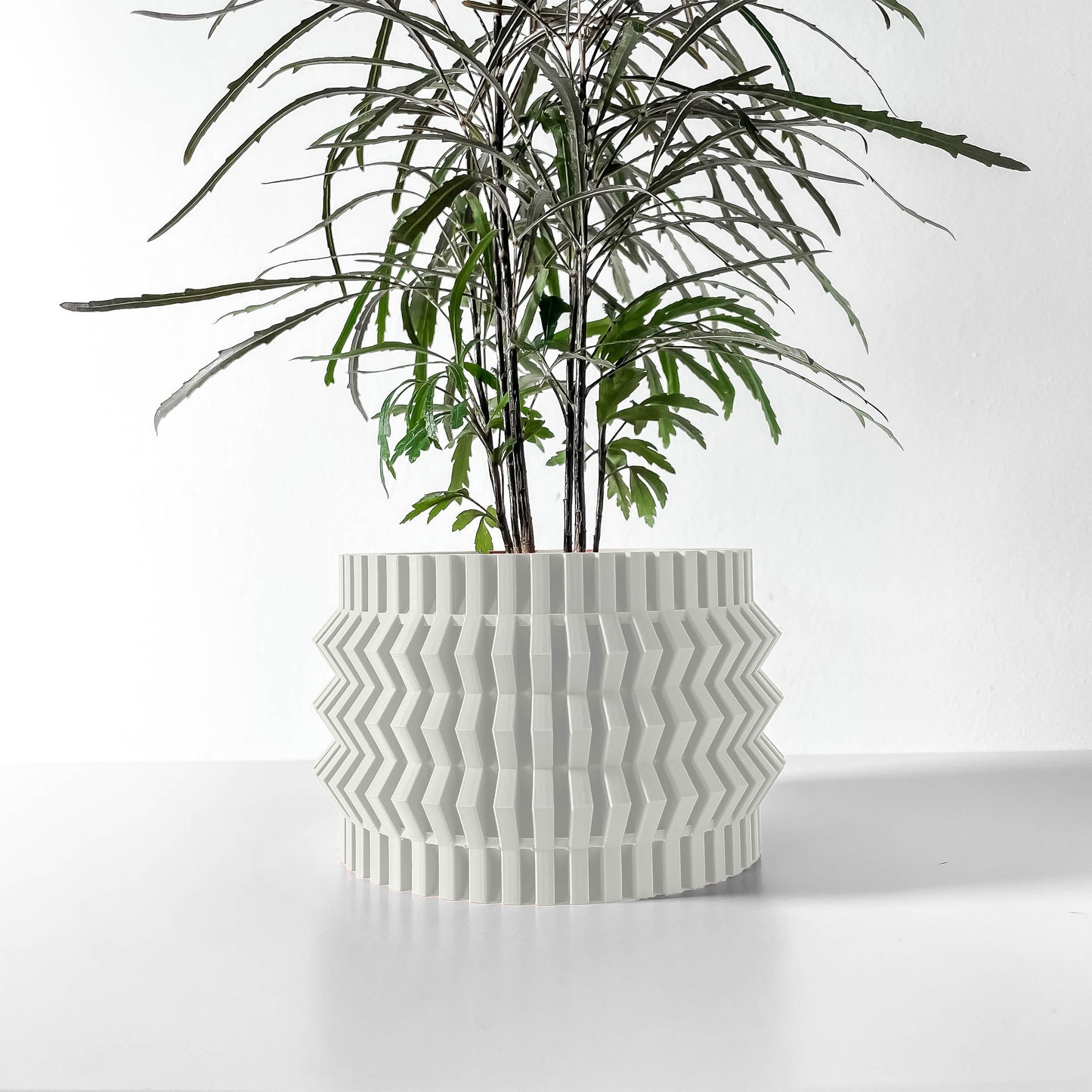 Indoor Planter Pot Alio with Drainage and Drip Tray